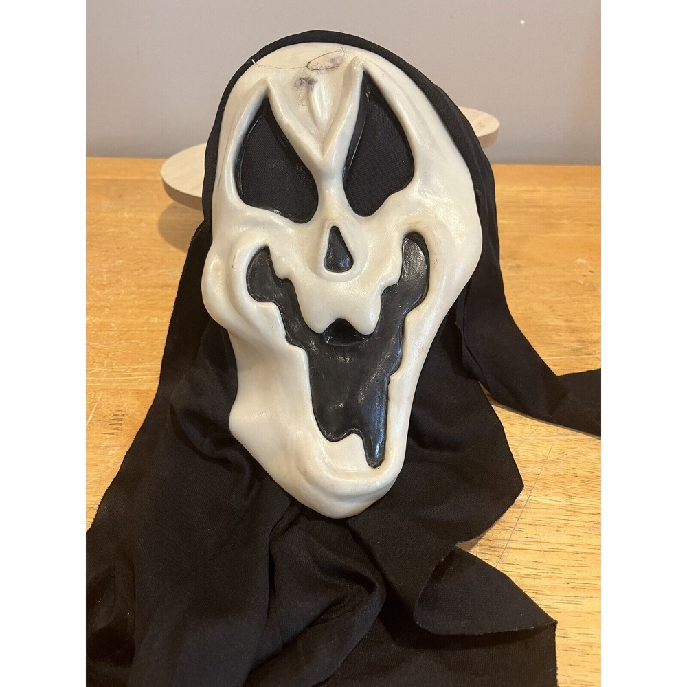VTG Scream Ghostface Mask Easter Unlimited Rare Grin‎ Face Made In China